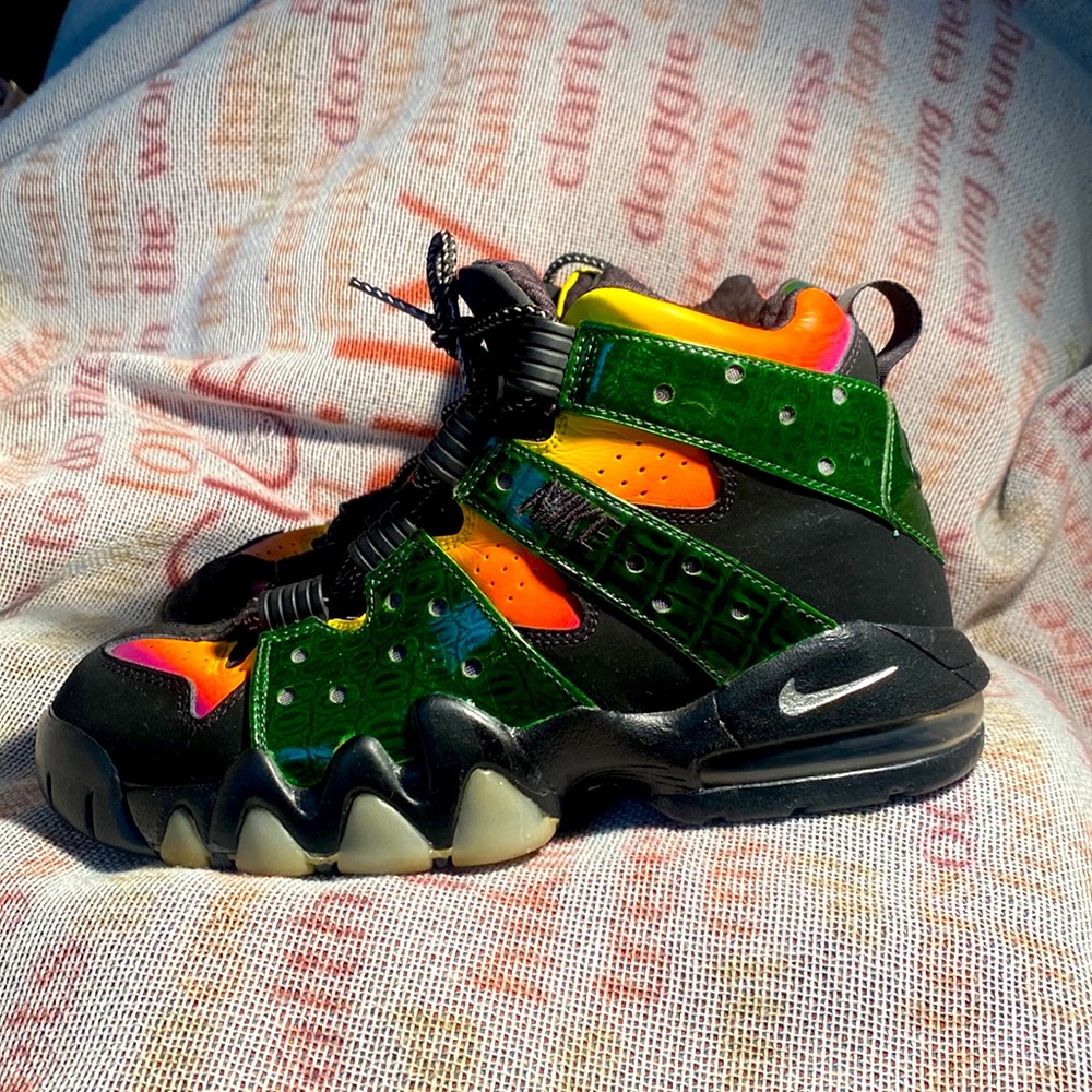 NIKE AIR MAX CB '94 QS GS BARKLEY BLACK-SILVER SZ 6Y